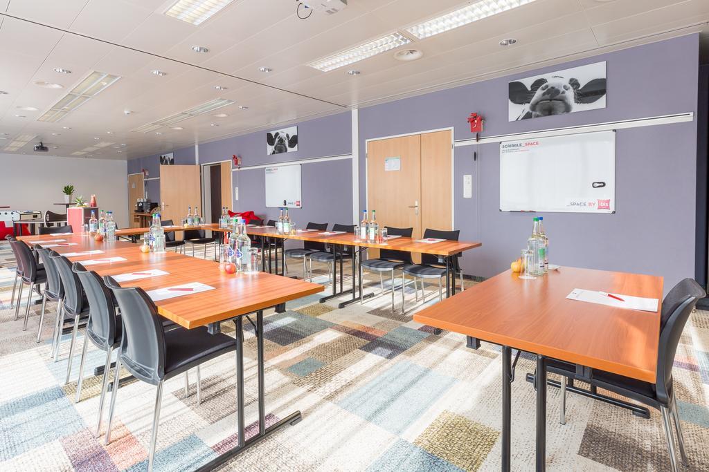 Ibis Messe Airport Hotell
